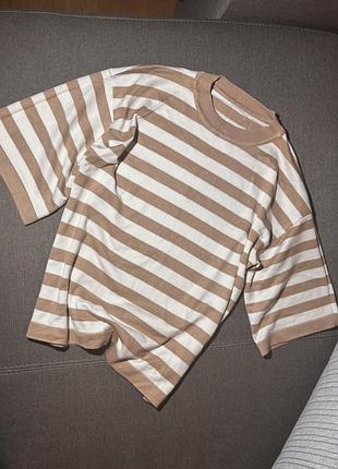 Вʼязаний костюм в смужку
