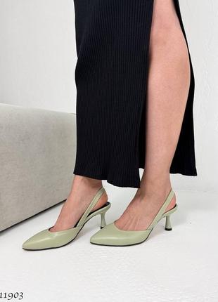 Слингбеки оливкового цвета кожаные туфли с закрытым носиком и открытой пяткой