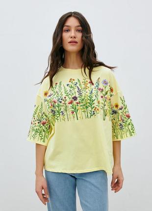 Жіноча футболка котонова жовта з квітковим принтом modna kazka mkrm4176-1