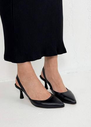 Чорні жіночі слінгбеки туфлі з відкритою п'ятою на підборі каблуці з натуральної шкіри шкіряні слінгбеки туфлі з відкритою п'яточкою