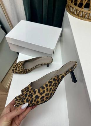 Шлепанцы женские из натуральной кожи