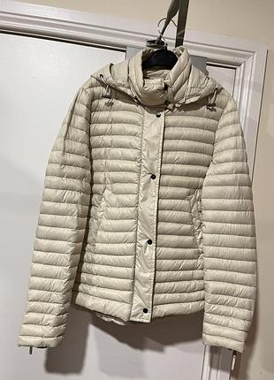 Тонкий пуховик zara