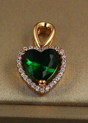 Кулон xuping jewelry зелене серце в обідку з дрібних фіанітів для тонкого ланцюга 1.2 см золотистий