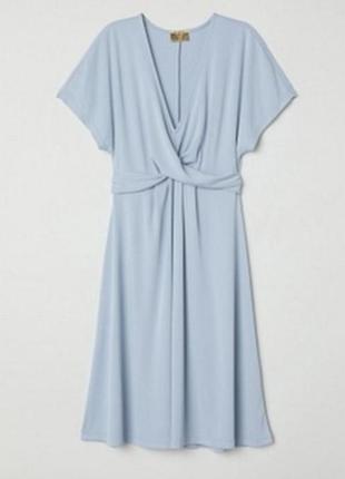 Голубое летнее платье миди