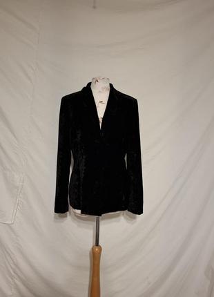 Оксамитовий жакет