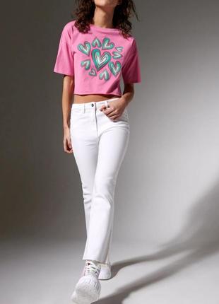 Белые джинсы слим кроппед