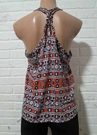 Гарна жіноча майка