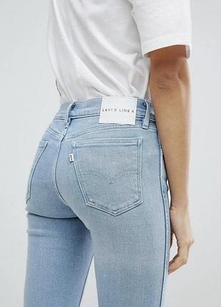Levi’s line 8