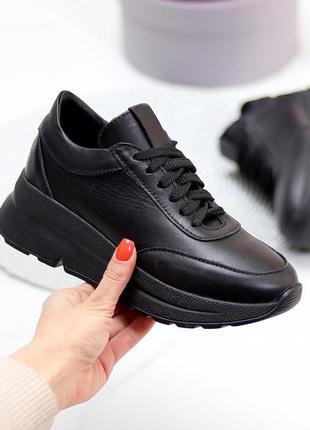 Базовые черные кожаные женские кроссовки натуральная кожа в ассортименте