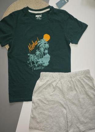 Комплект літній на хлопчика 146-152 см (10-12 років), шорти і футболка.