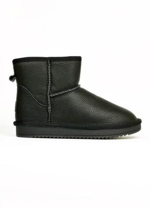 Ugg black 37