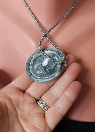 Подвеска🔹кулон из перламутра на металлической цепочке(диаметр кулона 4.8 см, длина цепочки 44