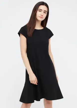 Маленька чорна базова сукня uniqlo hana tajima short sleeve flare mini4 фото