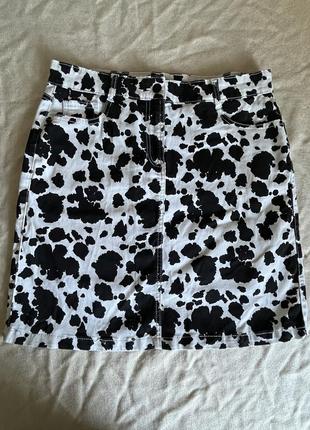 Міні спідниця в чорно білому кольорі з чорними цятками з принтом корови корівки міні юбка жіноча великі розміри джинсові спіднички