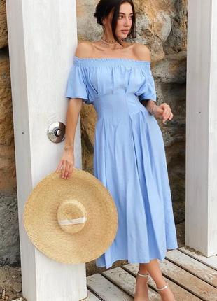 Легкое летнее платье голубого цвета