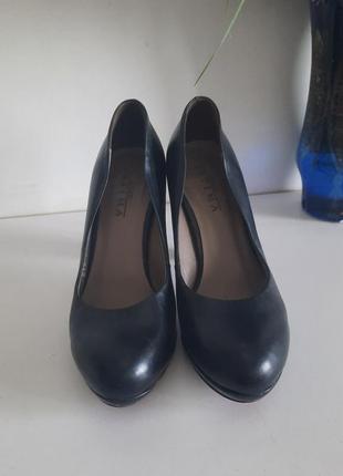 Туфли кожаные на кольцах 38р estima rylko