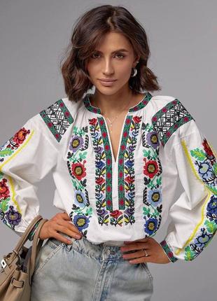 Рубашка белая с вышивкой красивая вышиванка