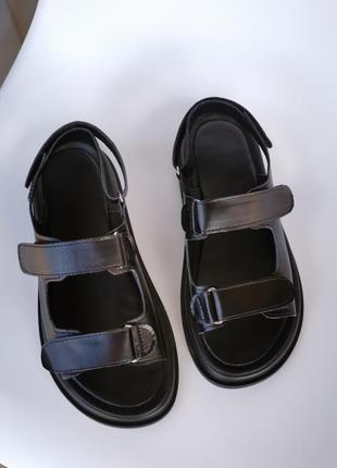 Босоножки женские кожаные черные сандали из натуральной кожи на липучках