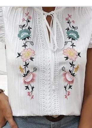 Невероятно красивая стильная вышитая блуза из натуральной ткани от бренда myhailus