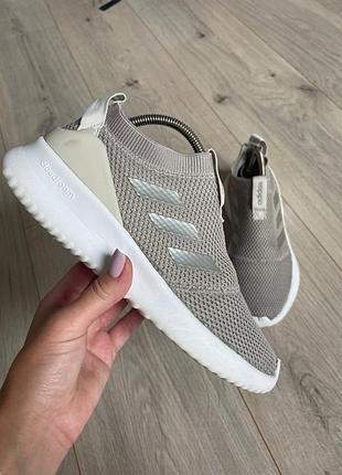Кроссовки adidas р. 36.