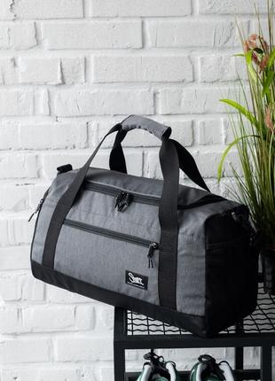 Практична спортивна сумка staff gray сірого кольору