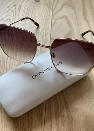 Солнцезащитные очки calvin klein женские градиент