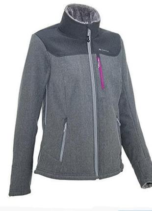 Утепленная женская softshell куртка quechua soft forclaz 300 warm. xs
состояние идеально