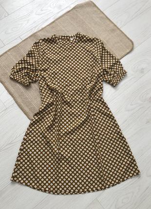 Стильное платье