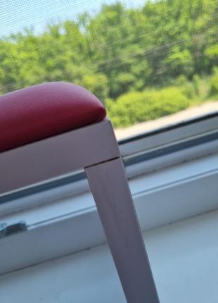 Підлокітник манікюрний червоний4 фото