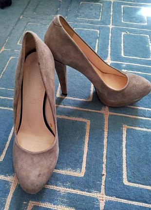 Замшеві туфлі