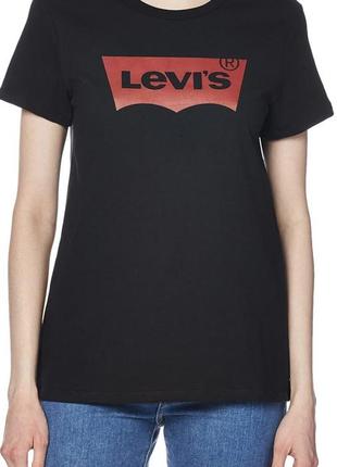 Футболка levis. размер xs.