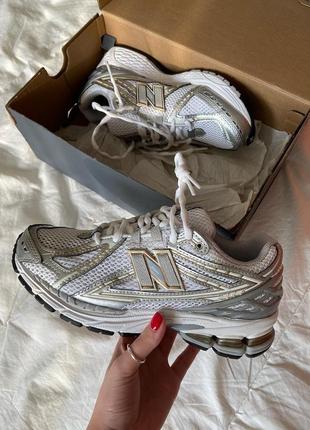 Трендовые кроссовки nb