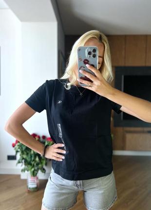 Футболка  calvin klein
