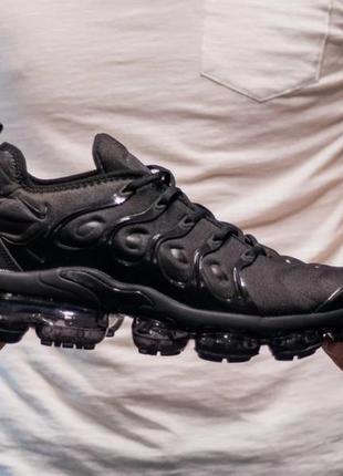 Air vapormax plus triple black 40