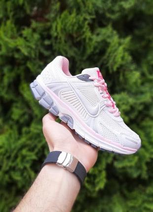 Женские кроссовки nike vomero 5 белые с розовым текстиль летние кроссовки найк вомеро 5