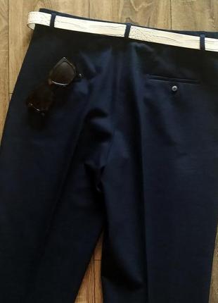 Идеальные новые! темно-синие брюки со стрелками от zara / с молочным ремешком7 фото