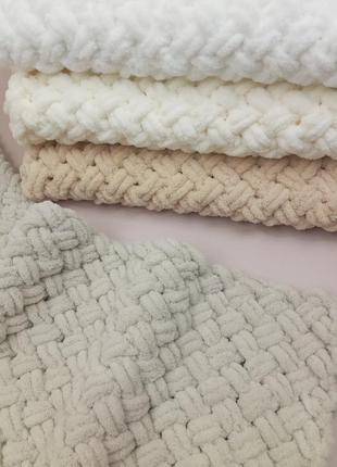 Плюшевий дитячий пледик в коляску