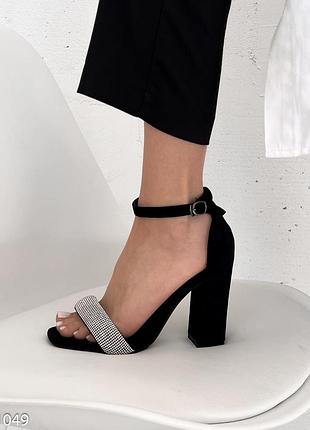 Босоніжки на вихід декоровані камінцями6 фото