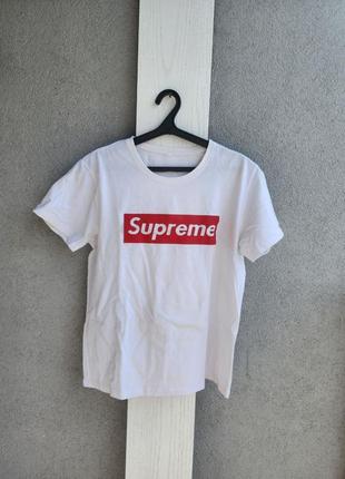 Футболка - supreme