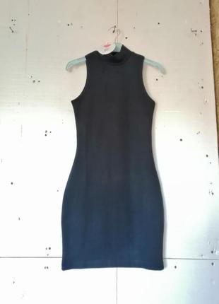 Крутое платье в рубчик по фигуре очень нежная приятная к телу ткань классный пошив