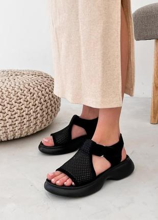 Чорні жіночі босоніжки з сіткою наскрізною перфорацією з натуральної замші замшеві босоніжки з сіточкою