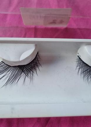 Накладні вії