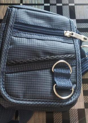 Компактна та зручна чоловіча сумка на плече - ідеальний аксесуар