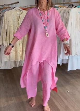 Женские костюмы много цветов