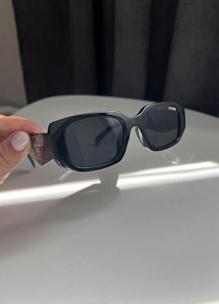 Окуляри prada