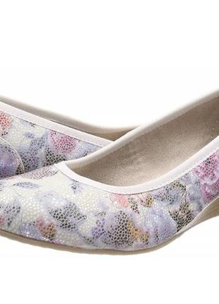 Туфли на танкетке