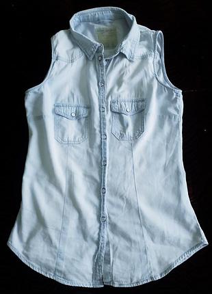 Стильна джинсова сорочка безрукавка.