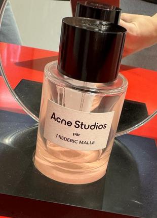 Frederic malle acne studios