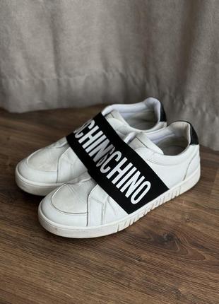 Кроссовки moschino