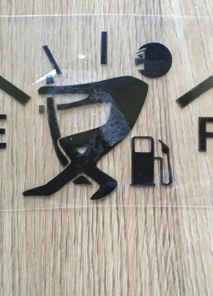 Наклейка на авто на бак чорна